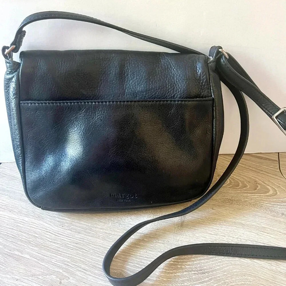 Margot Leather Foldover Envelope Crossbody Purse - Picture 4 of 7